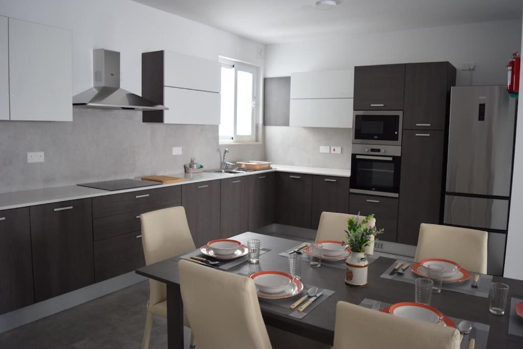 Lovely 3-Bedroom Apartment In L-Iklin Екстериор снимка