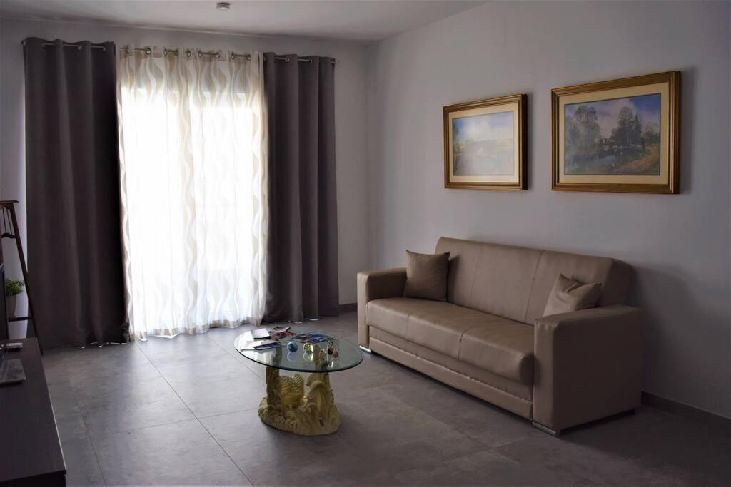 Lovely 3-Bedroom Apartment In L-Iklin Екстериор снимка